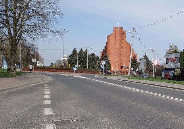 Remont  drugiego odcinka ulicy Mickiewicza w Sandomierzu zakończy się przy rondzie, obok kościoła i straży pożarnej.