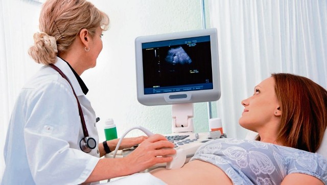 Pierwsze badania prenatalne trzeba wykonać między 11 a 13 tygodniem ciąży