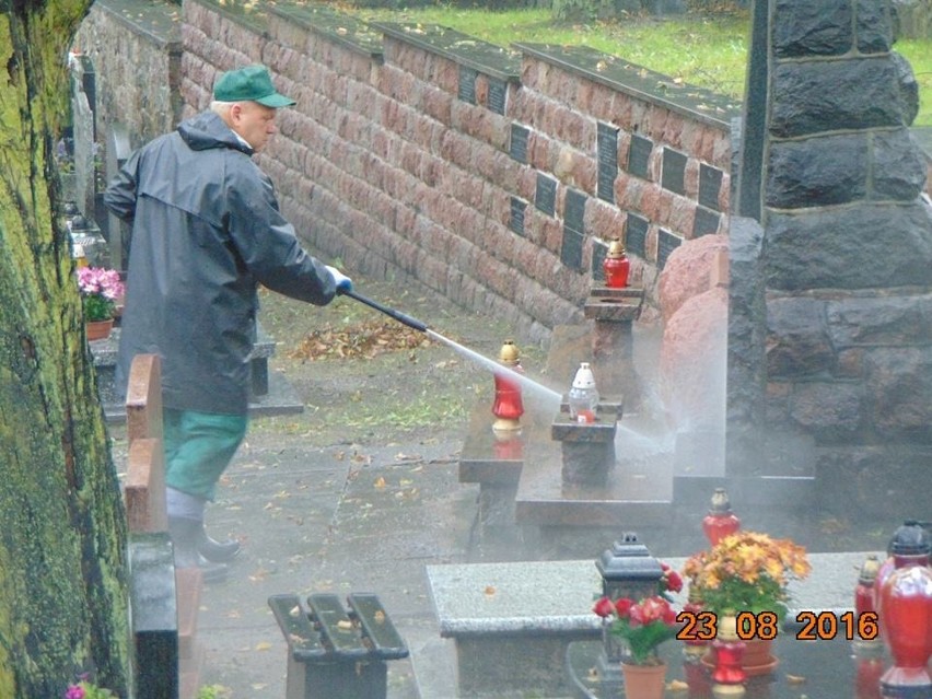 Cmentarne porządki przed pogrzebem „Inki” i „Zagończyka” [ZDJĘCIA]