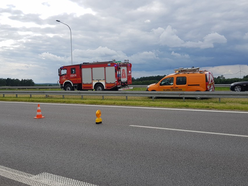 Wypadek na trasie S7 w Orońsku. Bus wjechał w tył toyoty