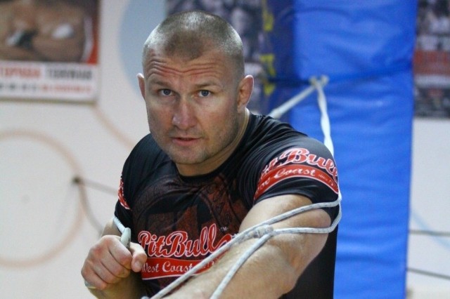 Najlepszy polski zawodnik wagi ciężkiej Damian Grabowski z Opola będzie w Paczkowie gościem honorowym i sędzią.