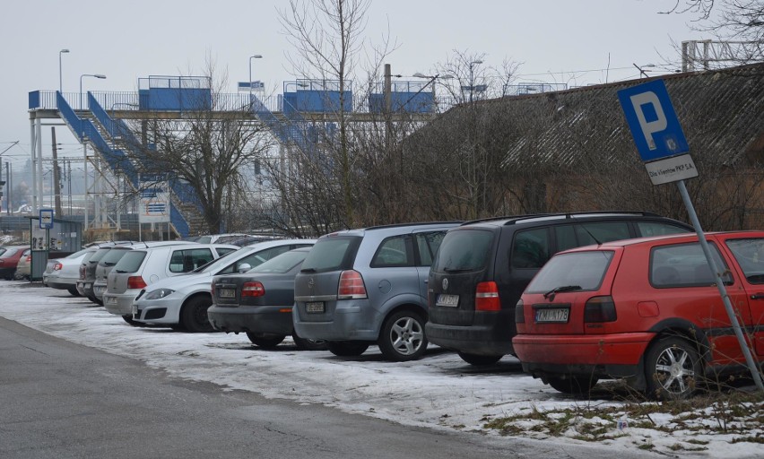 W gminie Kozłów też chcą parkingów "park and ride"