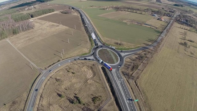 Tak mogłoby wyglądać rondo na skrzyżowaniu drogi krajowej nr 6 z drogą wojewódzką 163 w oko-licach Białogardu. Wypadków byłoby tu znacznie mniej, uniknęlibyśmy też tych najtragiczniejszych