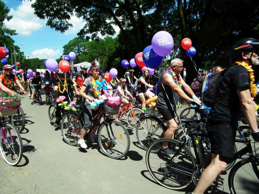 Posnania Bike Parade w stylu flower power