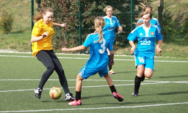 III liga piłki nożnej kobiet. Zagra aż 14 drużyn! | Gazeta Pomorska