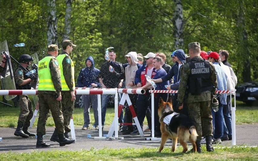 Manewry służb mundurowych w Radomiu