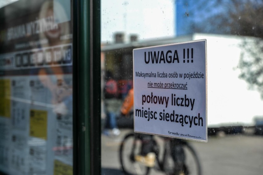 We wtorek (31 marca) rząd wprowadził nowe, jeszcze...