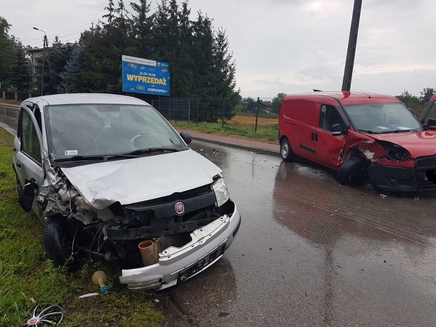 Dwa samochody osobowe zostały uszkodzone w wypadku w Lipsku.