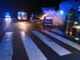 Tyszki-Nadbory. Pożar samochodu osobowego na drodze wojewódzkiej nr 677