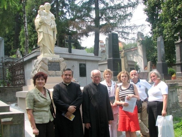 Odnowiony nagrobek ks. Józefa Wiejowskiego znajduje się na Cmentarzu Głównym w Przemyślu.