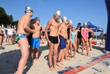 Gdynia Baltic Challenge. Sportowe pożegnanie wakacji w mieście. Pływacy opanowali akwen przy bulwarze Nadmorskim i plaży ZDJĘCIA 