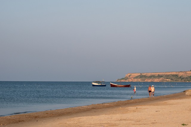 Błogi nastrój latem na czarnomorskiej plaży w Sychavce. Nie ma tu tłumów