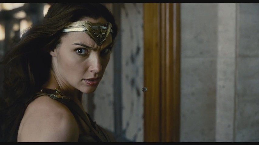 "Liga Sprawiedliwości". Batman, Wonder Woman i Flash ramię w ramię w zwiastunie filmu [WIDEO+ZDJĘCIA]