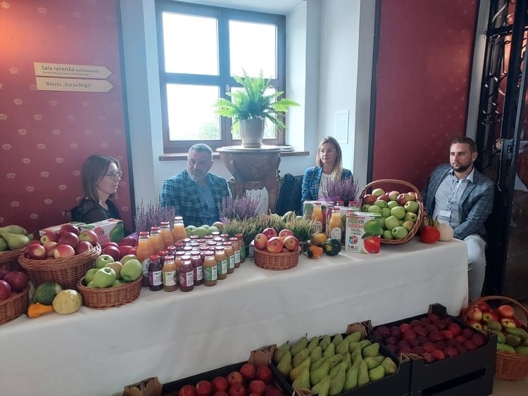 W sandomierskim Zamku rozmawiano o potencjale sektora spożywczo - przetwórczego. W centrum uwagi było jabłko [ZDJĘCIA]