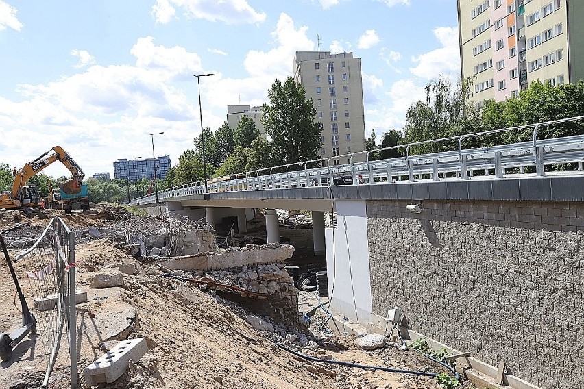 Wiadukt na al. Śmigłego-Rydza w trakcie rozbiórki. Co się dzieje? Najnowsze ZDJĘCIA