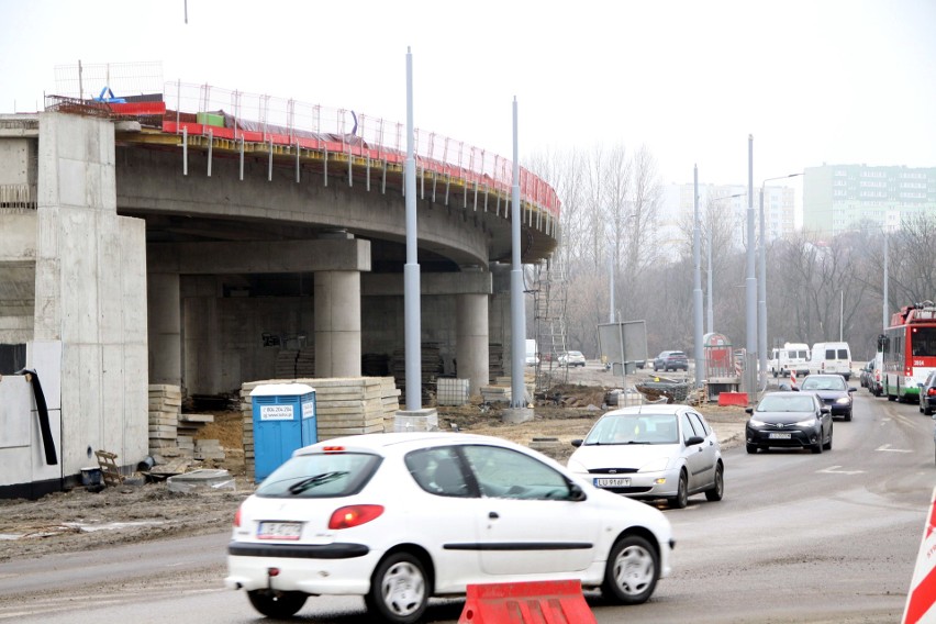 Przebudowa Krochmalnej z Diamentową. W końcu mniej kłopotów z przejazdem (ZDJĘCIA)