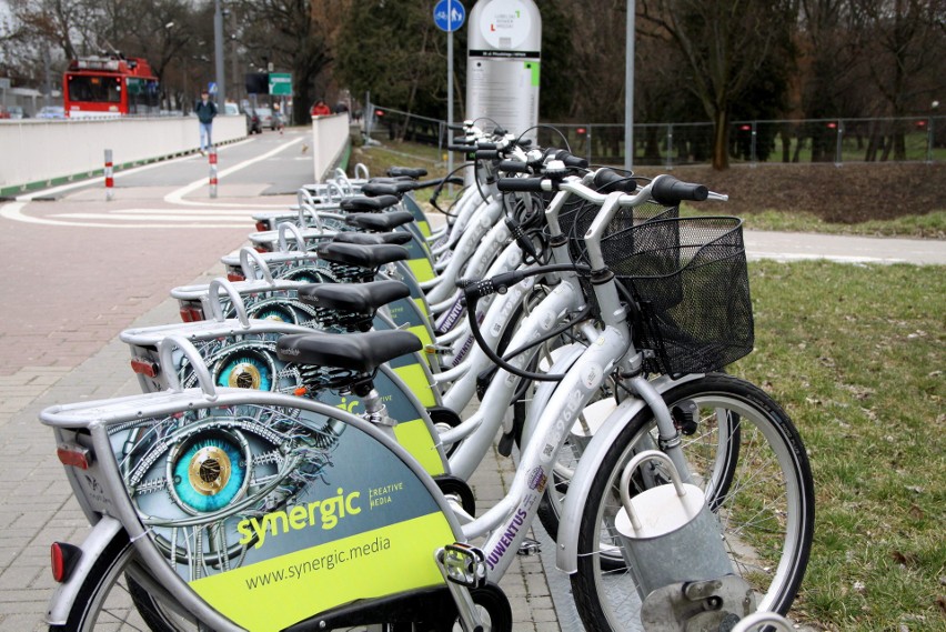 Koniec z darmową jazdą rowerem miejskim? Ratusz przygotowuje nowe warunki korzystania z miejskich jednośladów