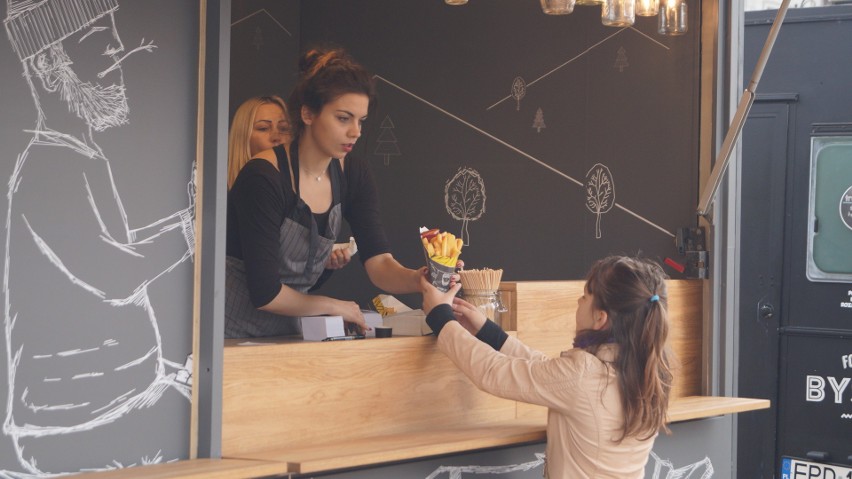 Majówka w Żorach: Na rynku zaparkowały food trucki