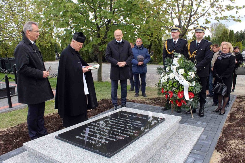 Kości z placu Litewskiego spoczęły na cmentarzu na Majdanku (ZDJĘCIA)