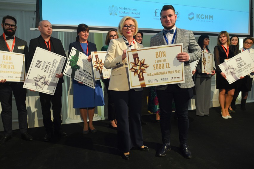 Piątka nauczycieli zawodu z Łódzkiego wyróżnionych w konkursie Zawodowiec Roku 2022. Zobaczcie zdjęcia z gali 