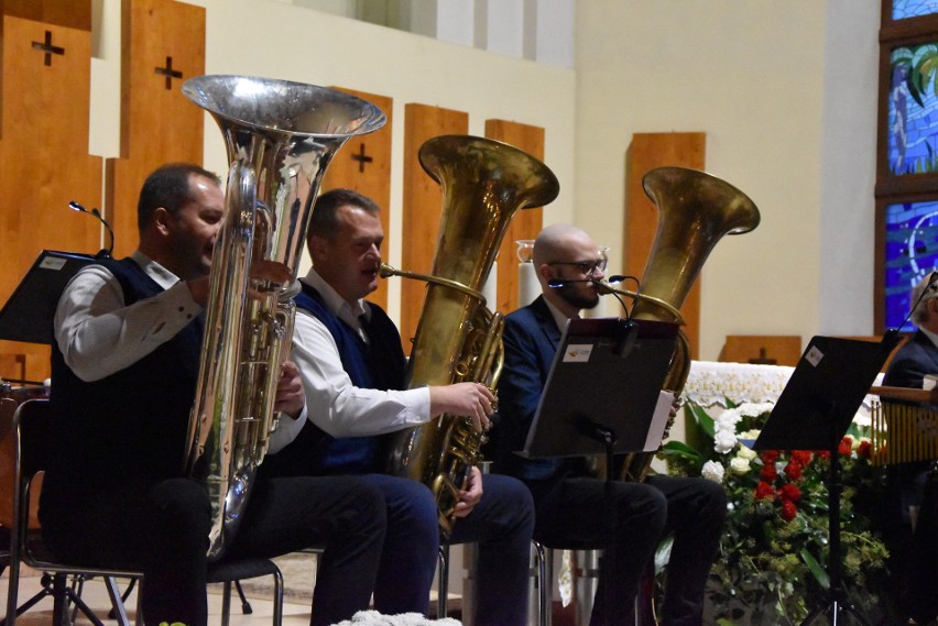 Orkiestra dęta Fermata Band z Nowej Soli ma 20 lat. W...