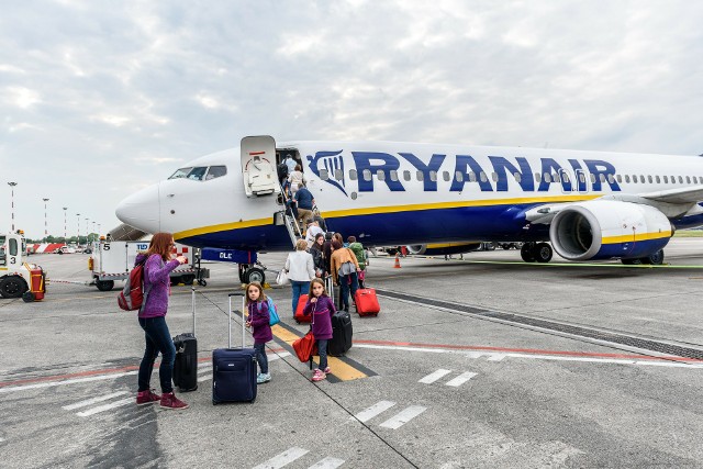 Polacy urządzili awanturę w samolocie Ryanair