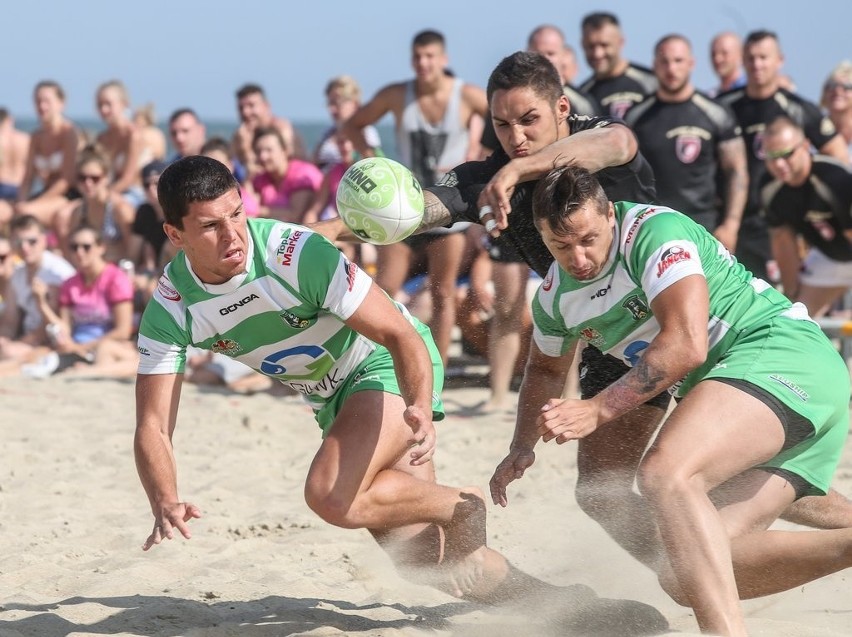 Rugby na plaży - XXIII Memoriał Edwarda Hodury: Sopot okazał się biało-zielony [ZDJĘCIA]