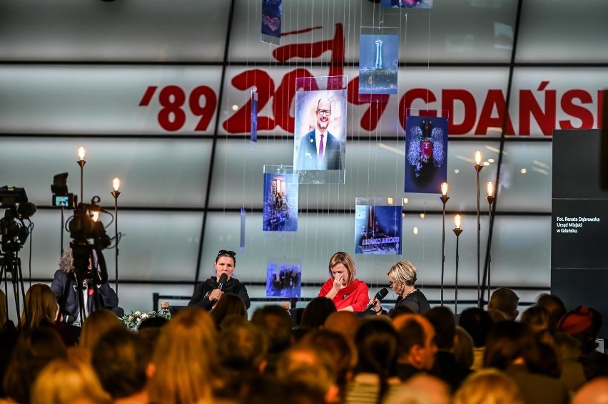 Premiera książki "Śmierć prezydenta. Czy zmienił nas tamten styczeń?" w ECS. Opowieści bohaterów i niezwykłe zdjęcia fotoreporterów