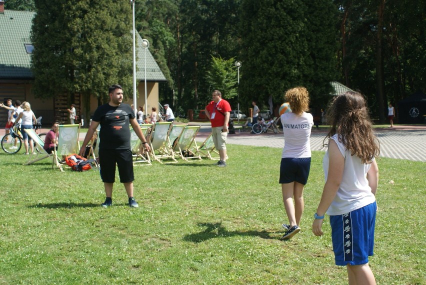 Goście z Włoch i Czech bawią się w Centrum Sportów Letnich...
