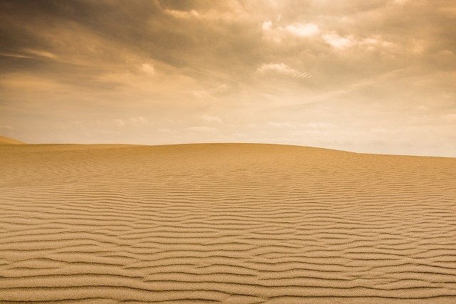 Pył saharyjski 2019 nad Polską. Jak dotarł do Europy? OSTRZEŻENIA 24 04 2019