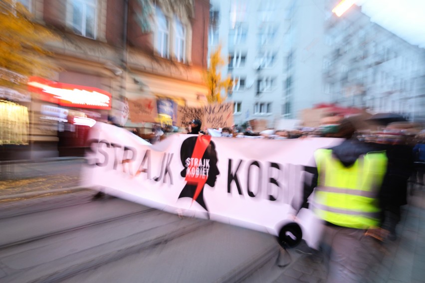 Piełko Kobiet. Studencki protest przeszedł ulicami Krakowa.