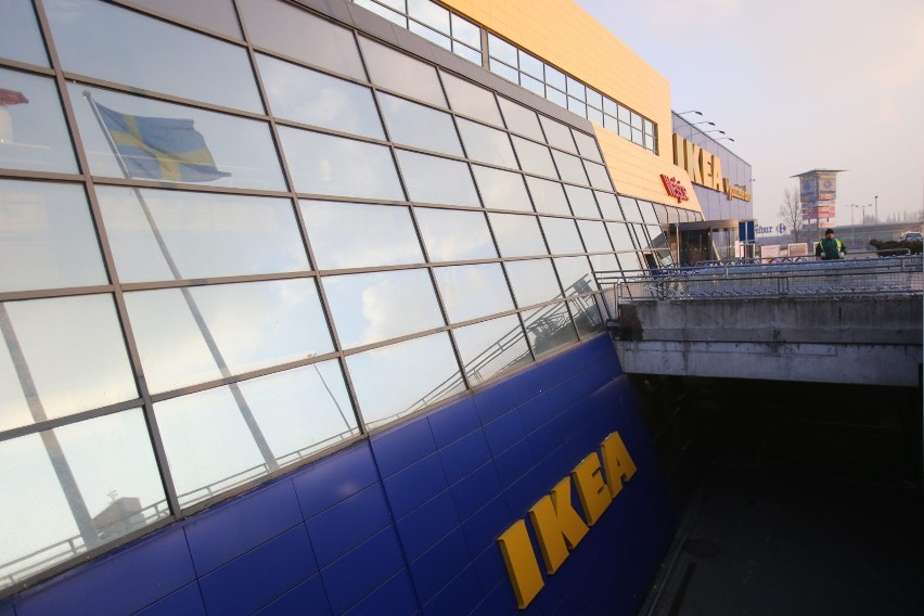 Sieć IKEA to najpopularniejsza sieć, w której można kupić...