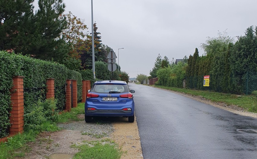 Aleja Konwaliowa jest przedmiotem sporu - czy powinny nią...