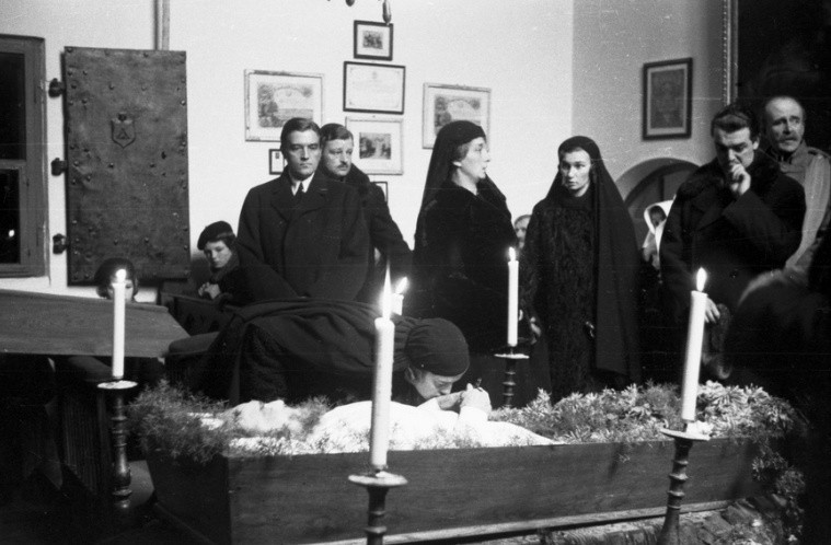 86 lat temu zmarł pan na Dzikowie. Zobacz niezwykłe fotografie z pogrzebu Zdzisława Tarnowskiego (ZDJĘCIA)