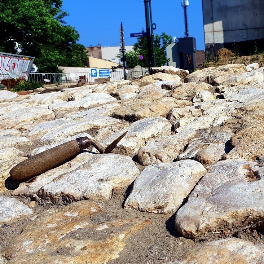 Kraków. Archeolodzy w rejonie ul. Miodowej. Są znaleziska przy modernizacji linii kolejowej [ZDJĘCIA]