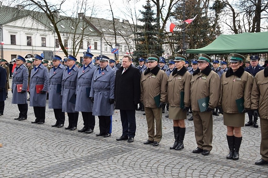 Suwalskie uroczystości rozpoczęło spotkanie przy Pomniku...