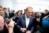 „Krzywdy na pewno zostaną naprawione” - zapewnił Donald Tusk. Co Polacy sądzą o obniżeniu emerytur byłym funkcjonariuszom SB?