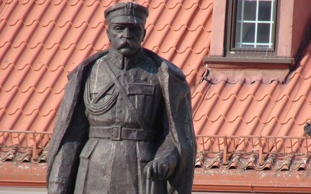 Pomnik Józefa Piłsudskiego w Białymstoku