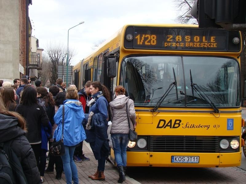 W autobusach w Oświęcimiu będą wyznaczone miejsca dla starszych, kobiet w ciąży i niepełnosprawnych