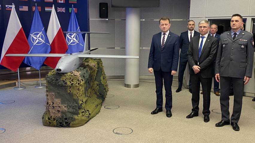 Nowoczesny sprzęt wzmocni bezpieczeństwo Polski. Szef MON podpisał umowę na dostawę bezzałogowych systemów Gladius