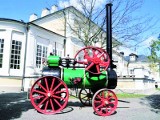 Muzeum Rolnictwa w Ciechanowcu. Lokomobila stanęła na dziedzińcu