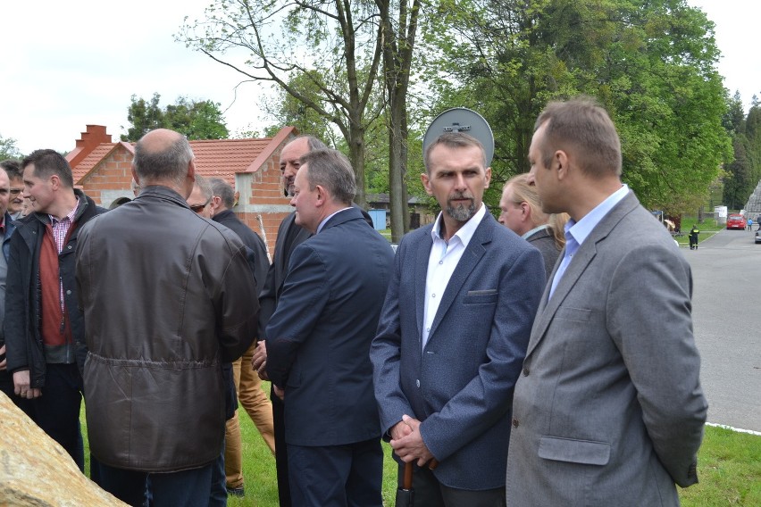 W Czernicy odsłonięto obelisk upamiętniający legendarnego...