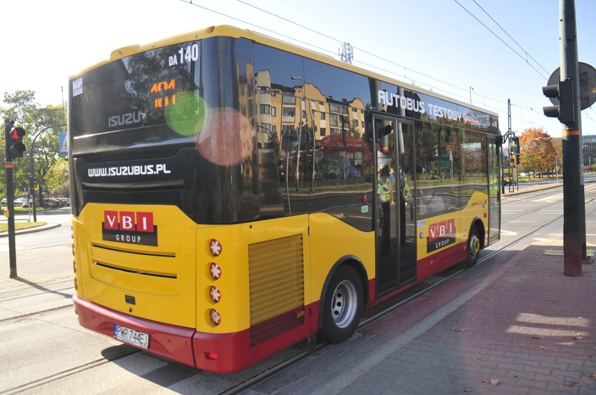 Kraków. MPK testuje malutki autobus Isuzu NovoCiti Life