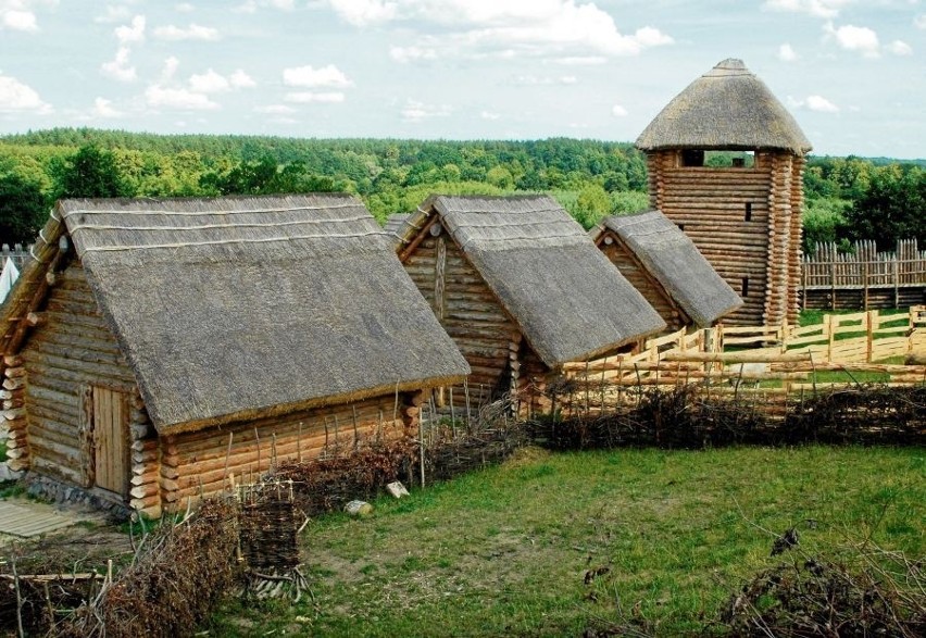 Będą strzelać z łuku i zacięcie walczyć...