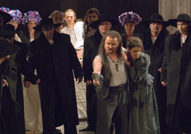 Podczas sobotniego (3 marca) spektaklu „Manru” na scenie Opery Nova Małgorzata Grela wystąpi jako Ulana, a Janusz Ratajczak będzie odtwórcą tytułowej roli