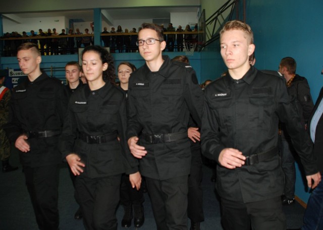 Klasy mundurowe  organizowane są już w wielu szkołach zawodowych.  Radziejowski „Mechanik” był pierwszy w powiecie