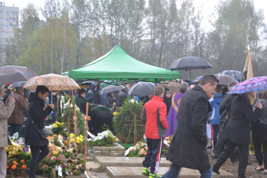 Mistrz boksu Henryk Średnicki spoczął na cmentarzu w Będzinie-Warpiu [ZDJĘCIA]