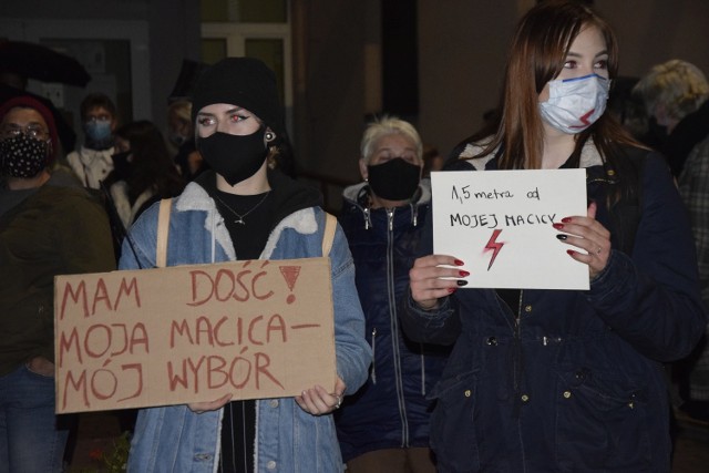 Protest w obronie praw kobiet w Aleksandrowie Kujawskim