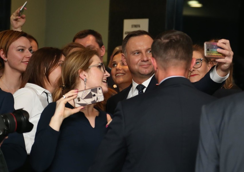 Prezydent Andrzej Duda odwiedził fabrykę Hasco-Lek we Wrocławiu