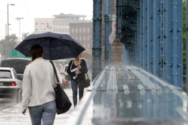 Kiedy we Wrocławiu przestanie padać? Czy majówka będzie ciepła i pogodna? Oto długoterminowa prognoza pogody, od 25 kwietnia do 3 maja dla Wrocławia